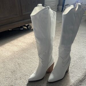 Cowboy white  size 7 Women's Boots